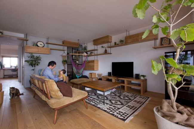 Salotto con divano vintage