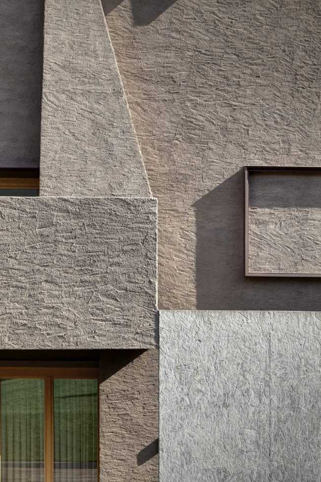 dettaglio facciata deposito agricolo