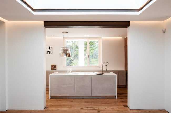 Casa di campagna con cucina a isola