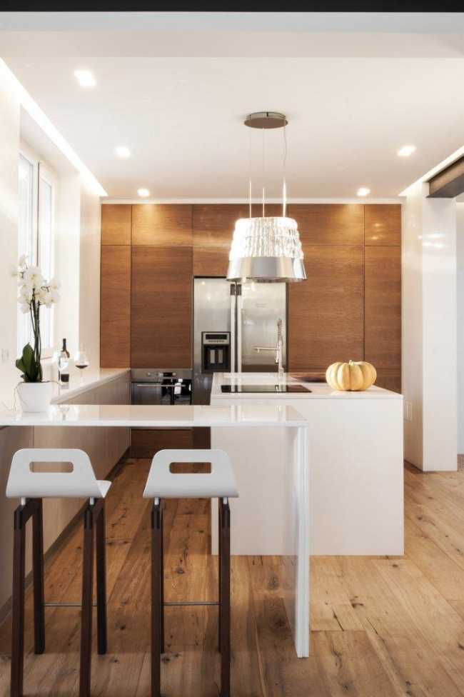 Cucina casa di campagna bianco e legno