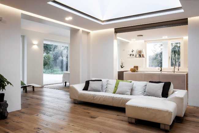 Salotto casa di campagna con parquet