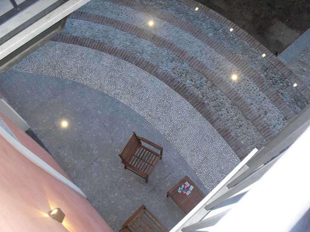 Edificio storico ristrutturato e trasformato in villa
