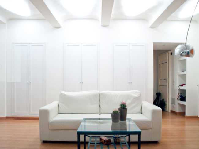 Parete con porte armadio