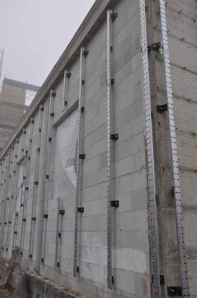 Sistema a secco per la riqualificazione di edifici e facciate