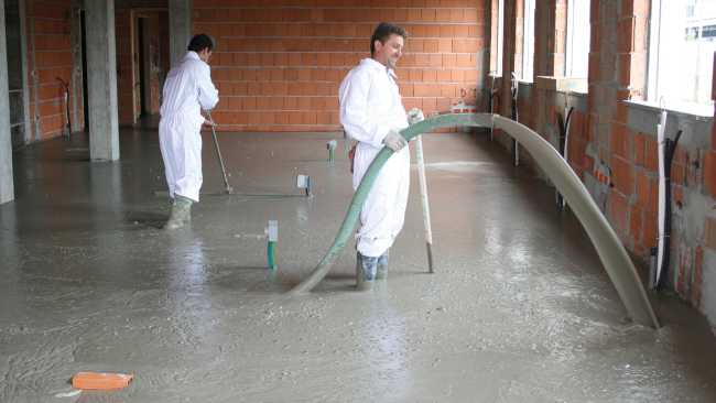 Getto del massetto per il pavimento