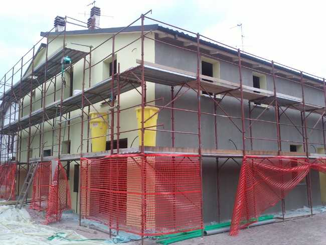 Sistema di isolamento termico degli edifici