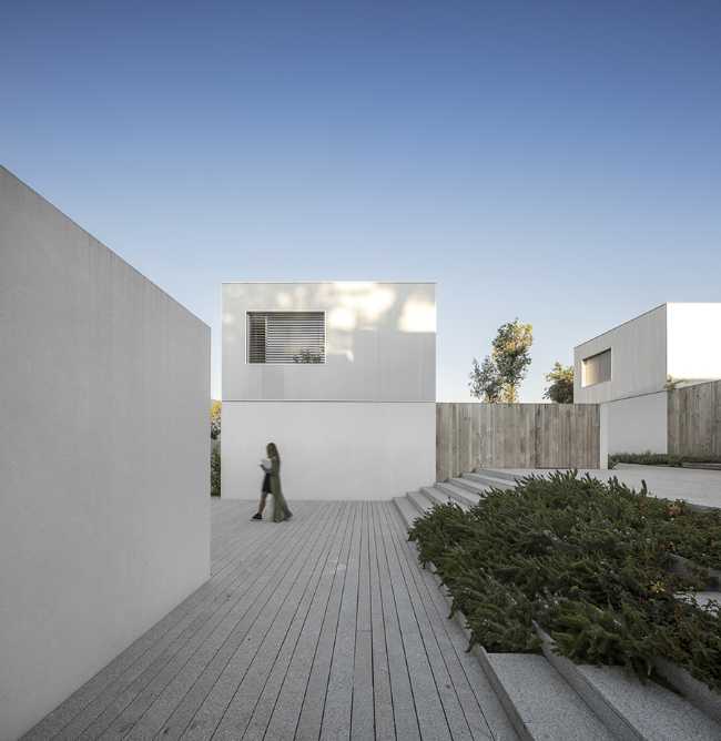 common spaces entrance wood floor