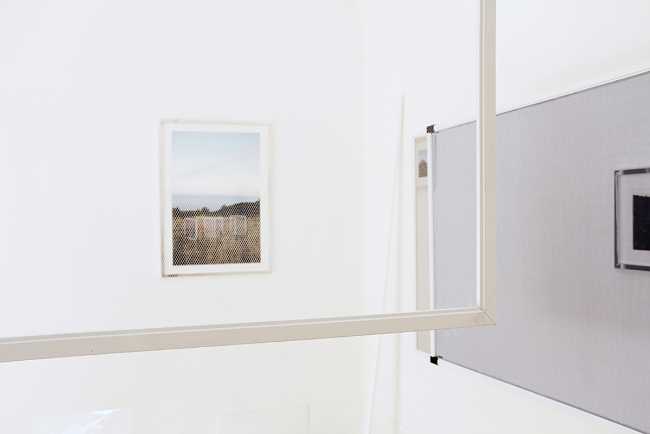 etna installazione e fotografia teli colorati