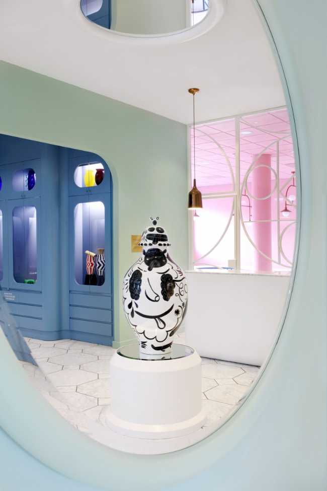 Groninger Museum pareti contenitive azzurre