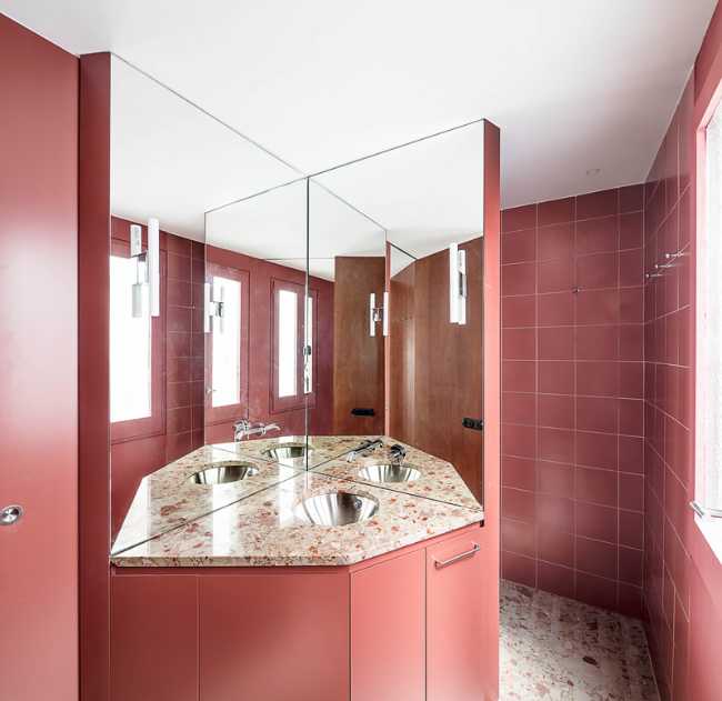 Bathroom with bright colours