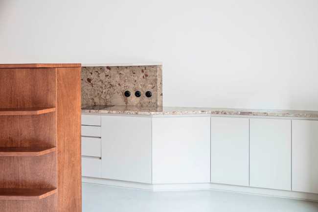 White kitchen with stone top
