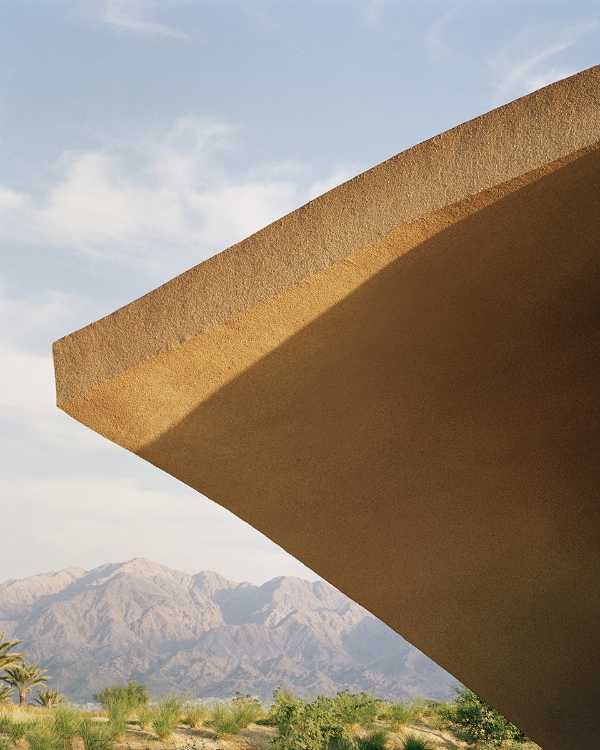 Organic architecture for Ayla Golf Academy & Clubhouse in the desert