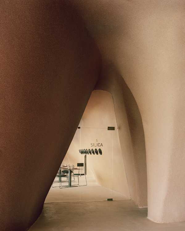 Organic architecture for Ayla Golf Academy & Clubhouse in the desert