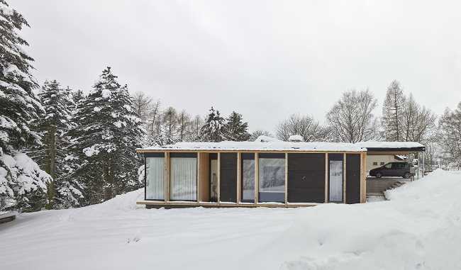 Extension in wood and glass