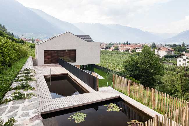 Villa a Lana con serramenti Optiwin Purista