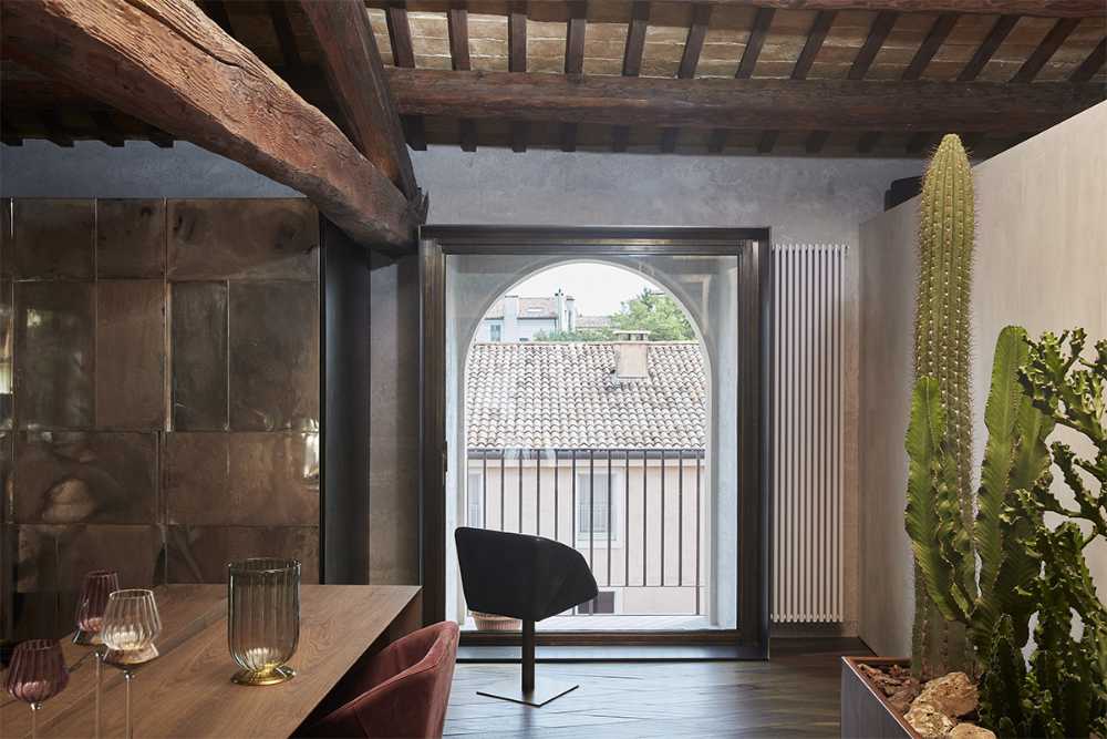 Loft Henge con radiatori Tubes personalizzati