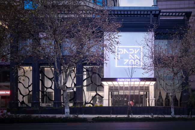 hotel cina ingresso minimal facciata