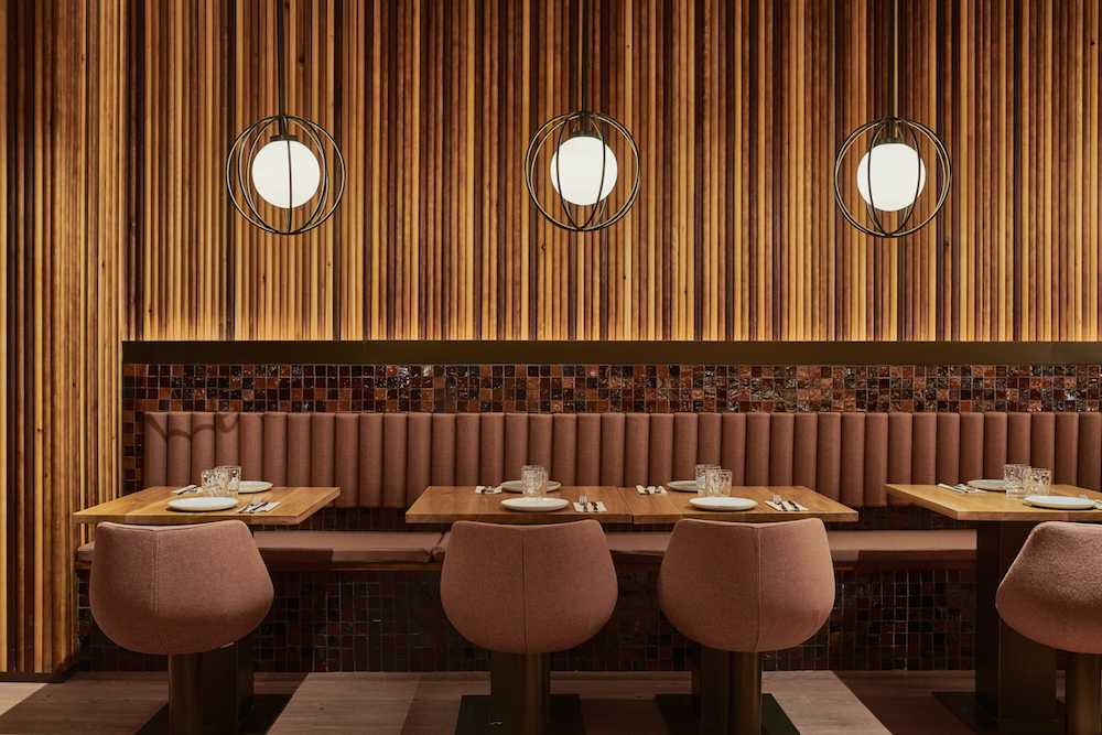 valencia restaurant art nouveau wood cladding finishes