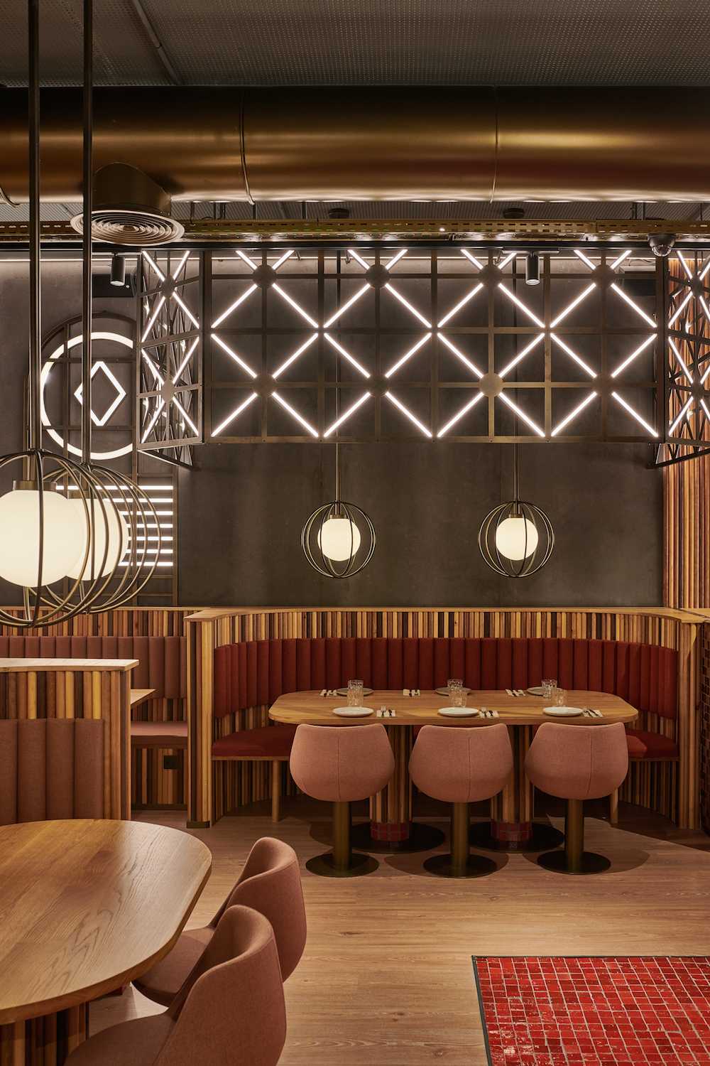 valencia restaurant art nouveau wood cladding finishes