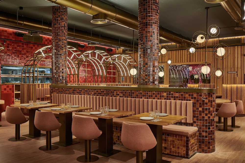valencia restaurant art nouveau wood cladding finishes