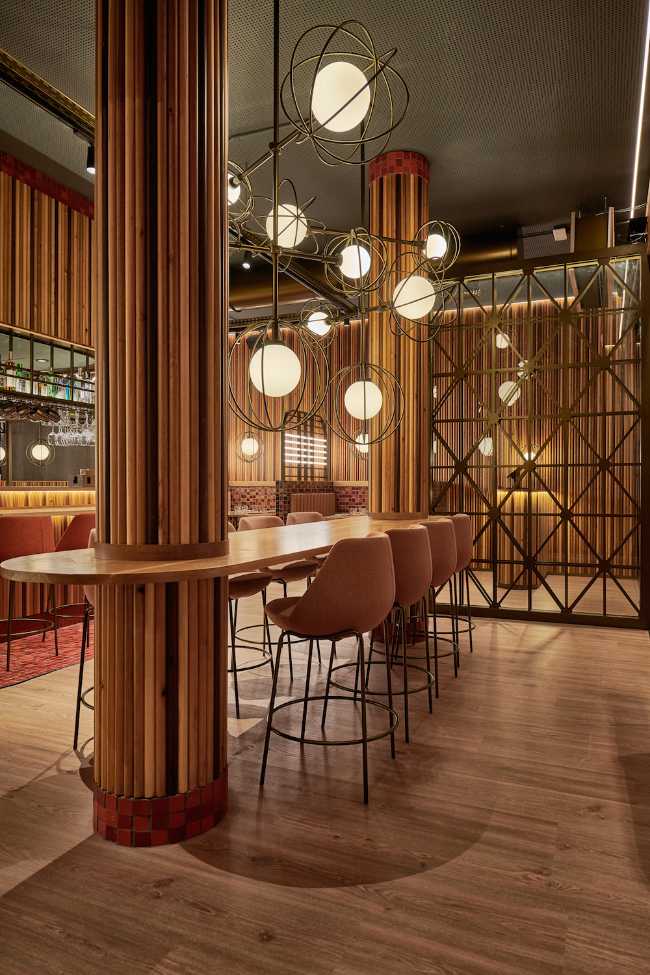 valencia art nouveau restaurant seats and counter