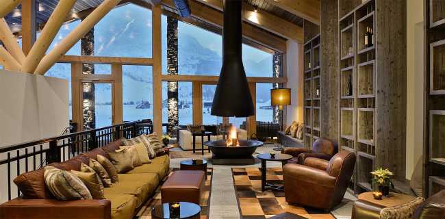 Swiss Golf Club House con muri in pietra ricostruita Geopietra