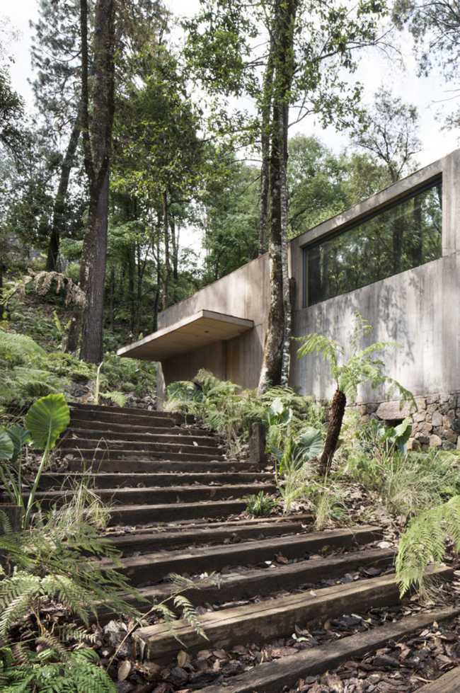 villa mexico central patio stone cladding