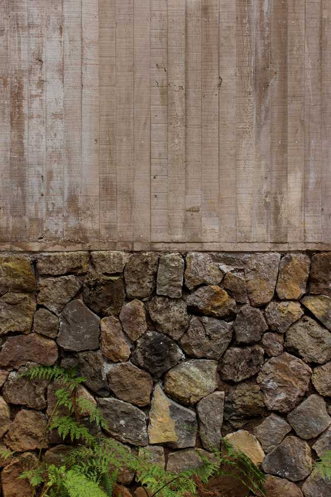 villa mexico central patio concrete structure stone cladding