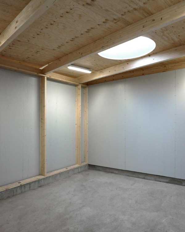 Interno padiglione in legno