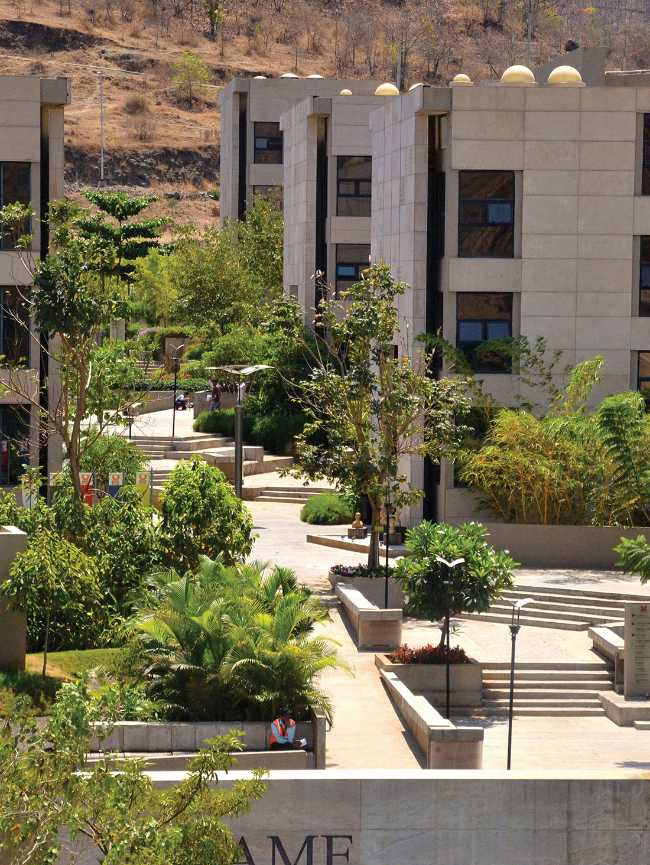 Campus Universitario India edificios separados