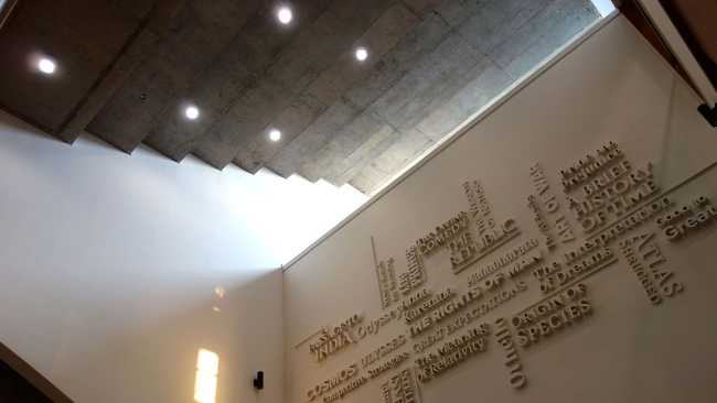 Campus Universitario India biblioteca