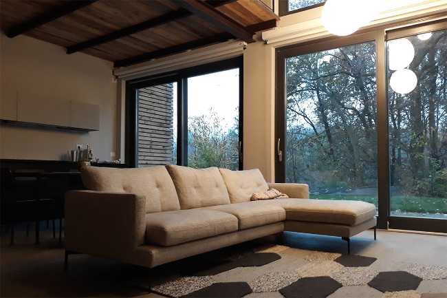 Villa dans la forêt en Piémont. Une architecture qui se fond dans la nature