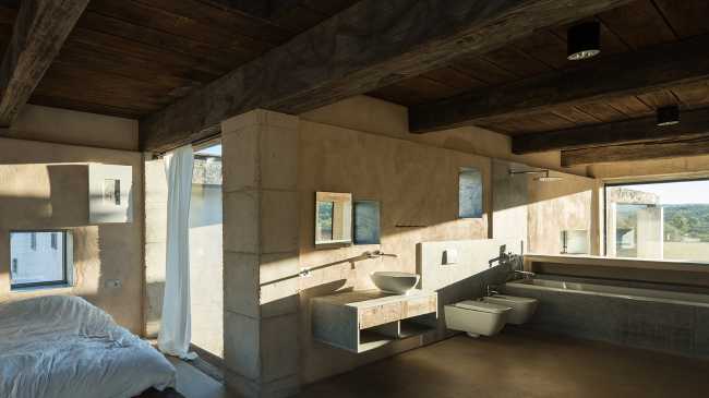 en suite bathroom bedroom