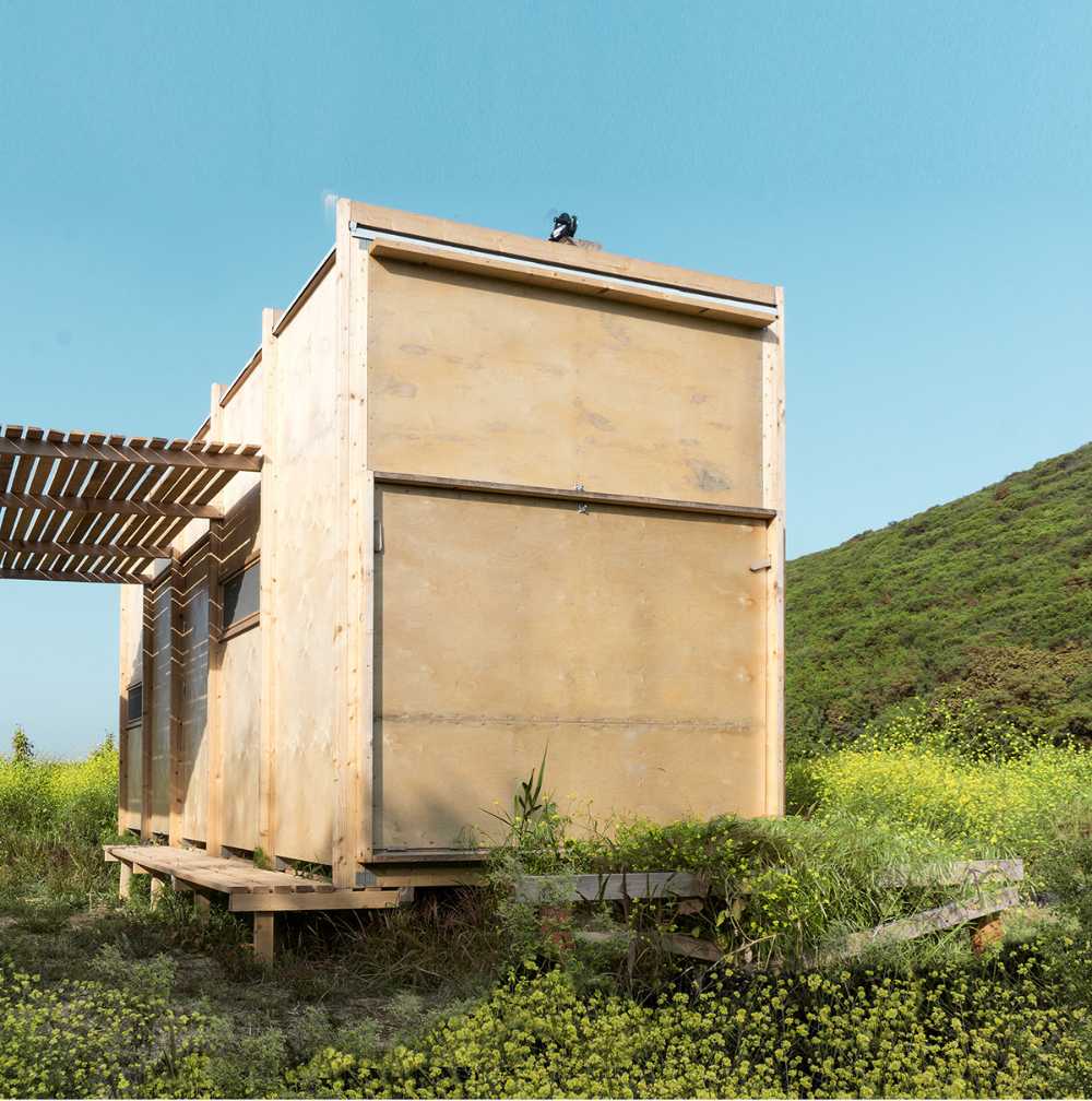 Compact wooden cabin