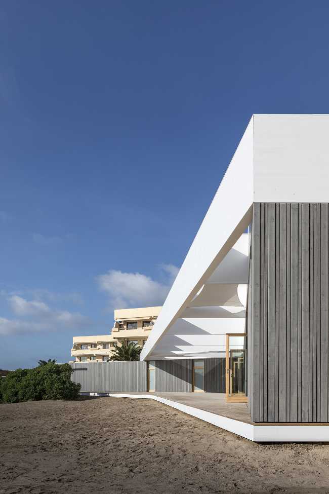 nautical center structure white beams