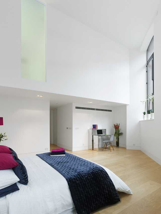 Bedroom with loft bed