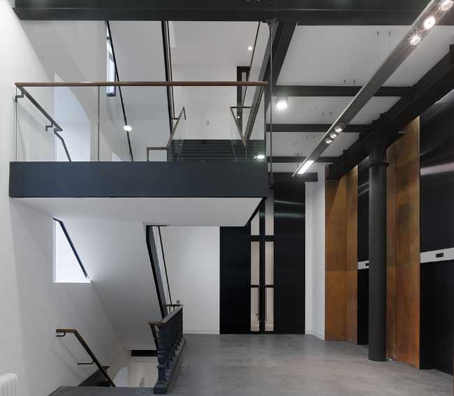 Interior historical building use of iron and corten