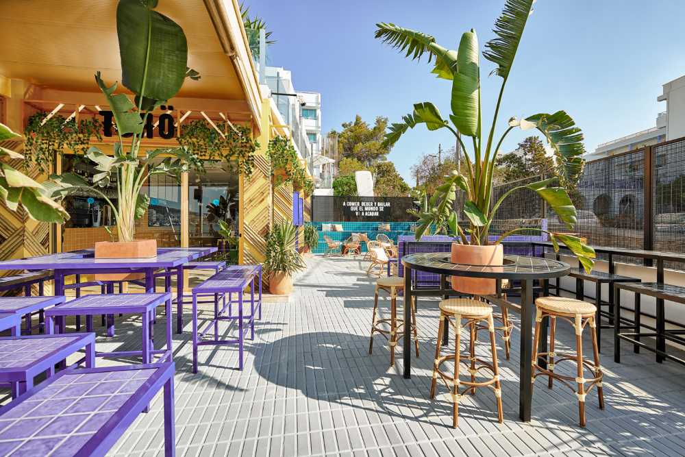 bar ibiza colori e panche
