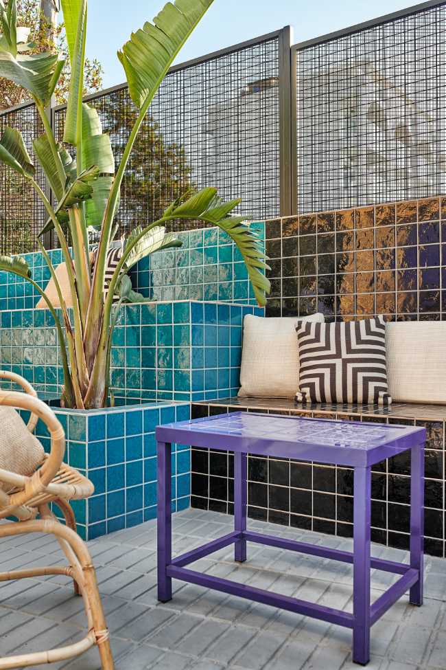 bar ibiza panca con cuscini a colori