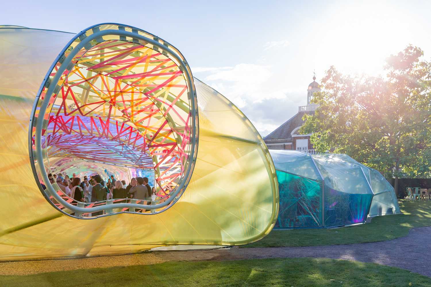 serpentine pavilion londres diseño transparente