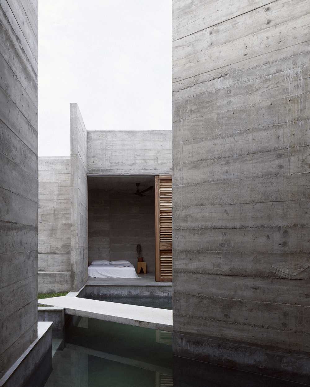 vacation home concrete patio garden
