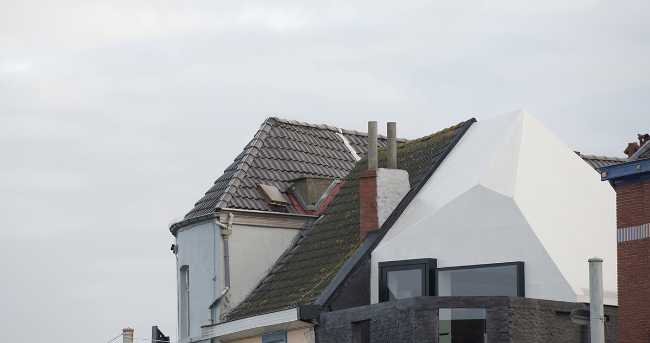 tetto bianco casa storica