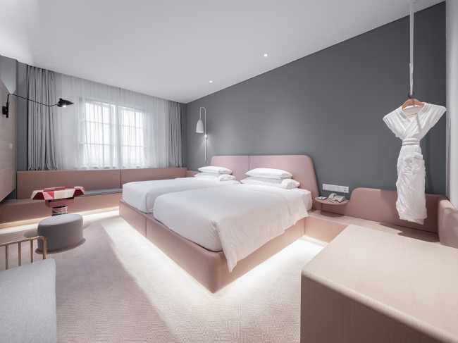 Hotel Cina design ludico interior room