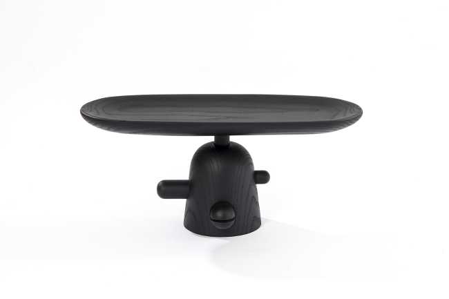 cassina furniture Räaction Poätique Collection Le Corbusier centerpiece