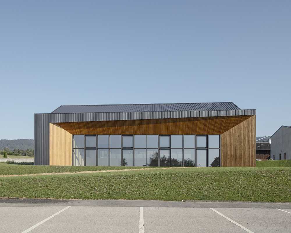 Facade Multifunctional wooden center