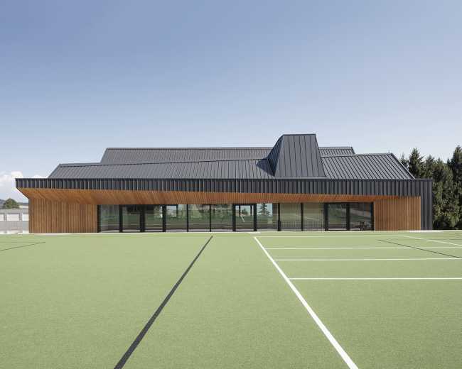 Campo deportivo de madera multifuncional