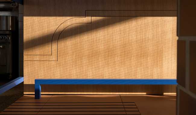 barra de tapas acabado azul y acabado madera ladrillo