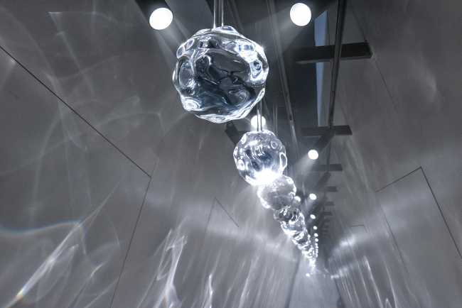 pabellon instalacion stand diseño superficies interiores iluminacion detalles