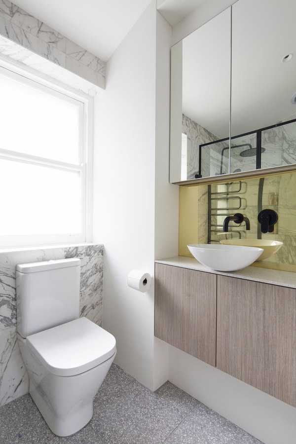 Interno sala da bagno minimal