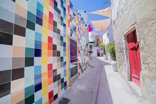 Soaring Farm Cultural colored alleys colored porcelain